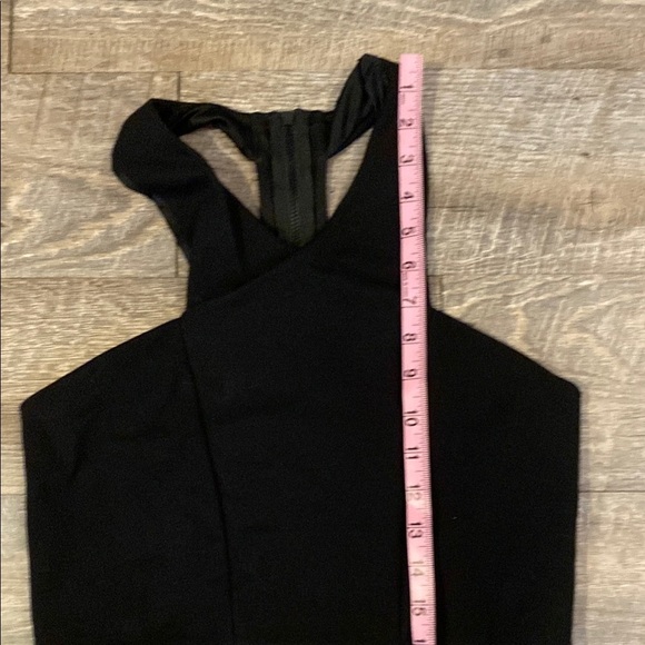 Express Black Sleeveless Crop Top NWOT - Picture 4 of 8